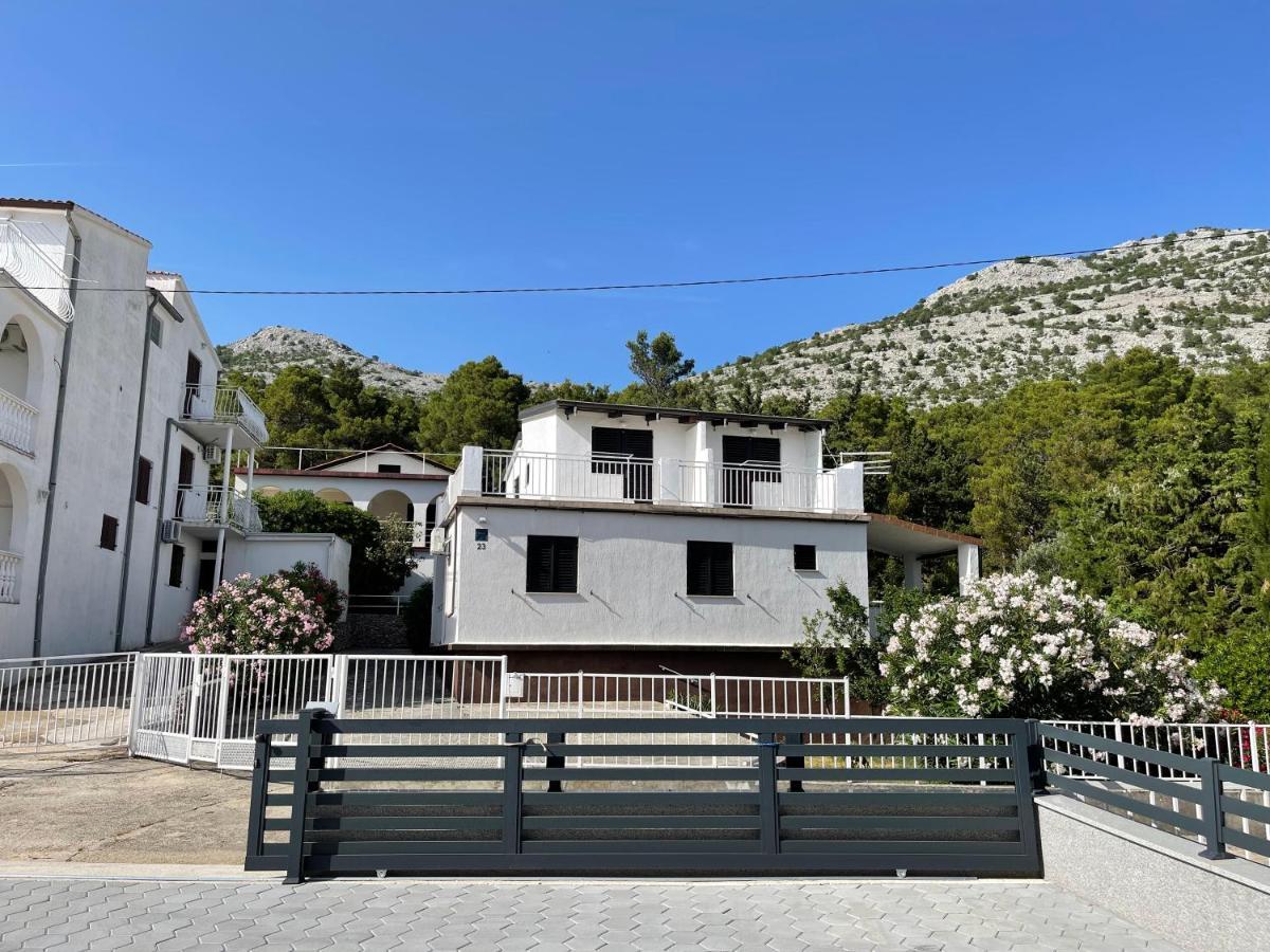 Apartmani Ficurin Starigrad Paklenica Bagian luar foto