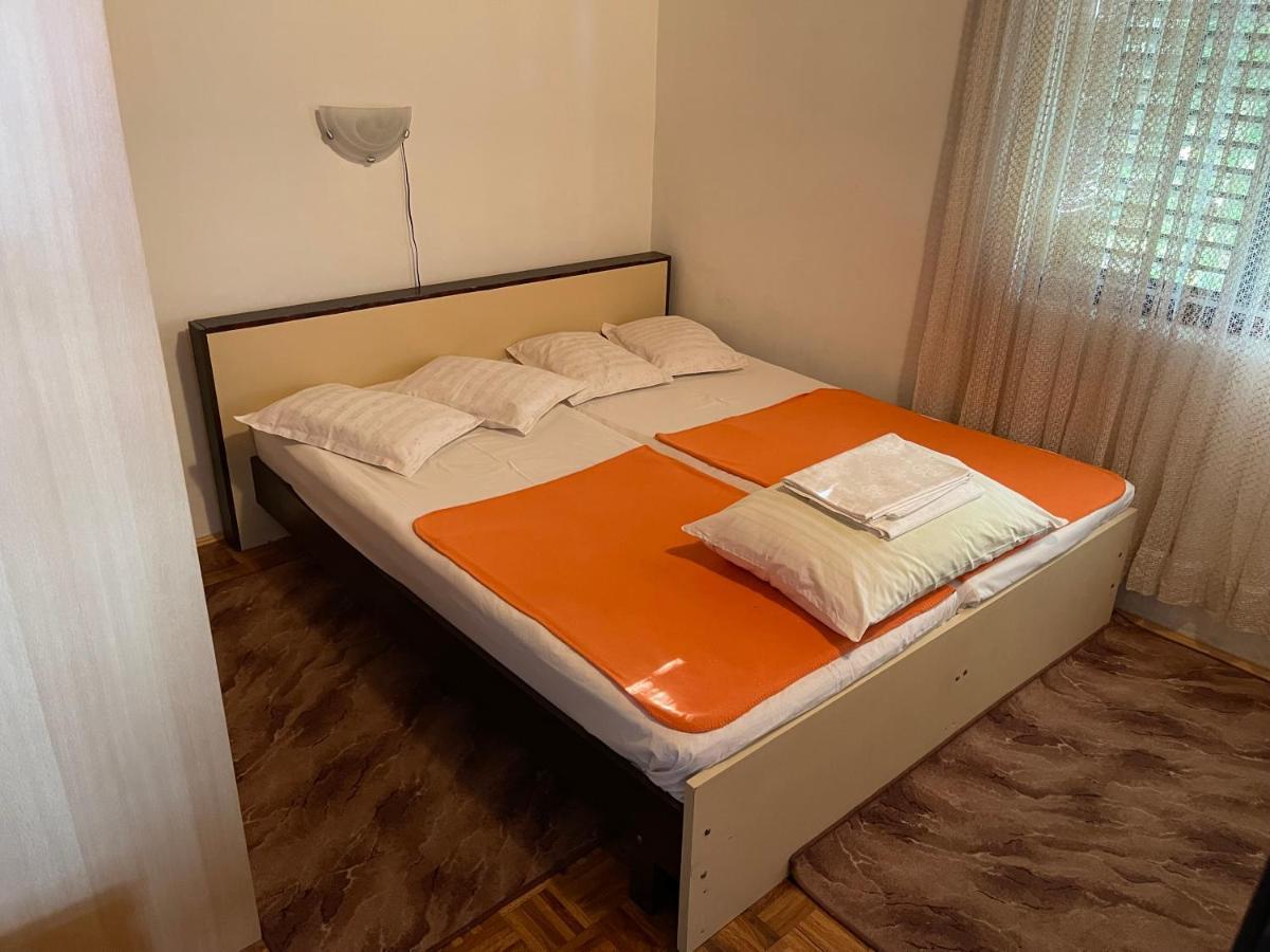 Apartmani Ficurin Starigrad Paklenica Bagian luar foto