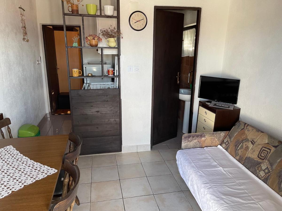 Apartmani Ficurin Starigrad Paklenica Bagian luar foto