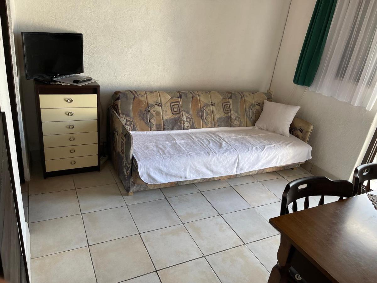 Apartmani Ficurin Starigrad Paklenica Bagian luar foto