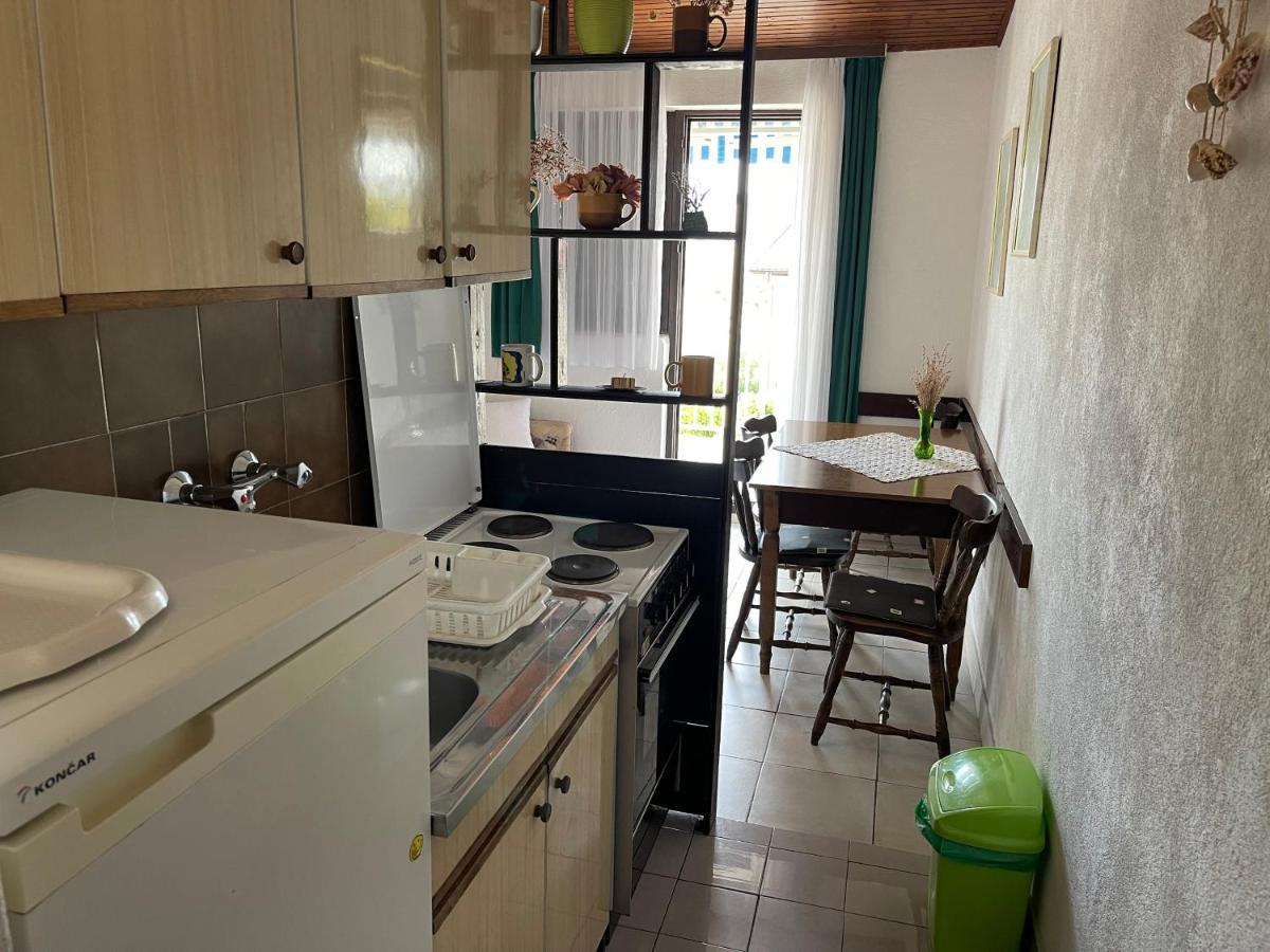 Apartmani Ficurin Starigrad Paklenica Bagian luar foto